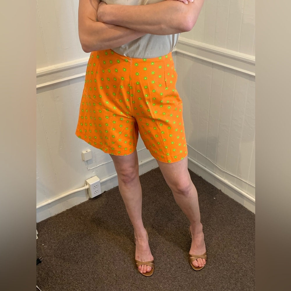 70s Vintage Daisy Dot Bermuda Shorts in Orange and Lime